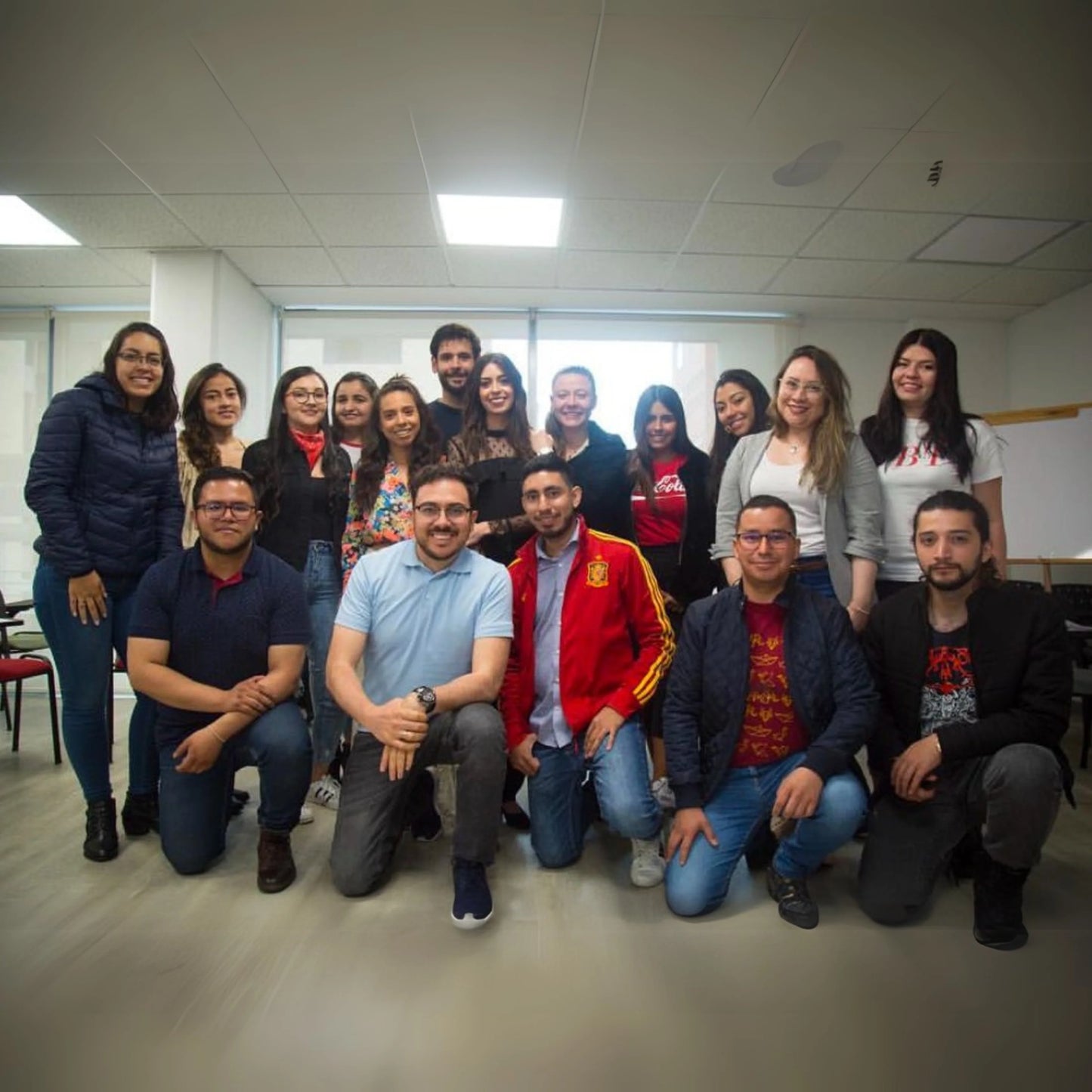💛 TALLER: CONSTRUYE UNA AUTOESTIMA SÓLIDA ✨